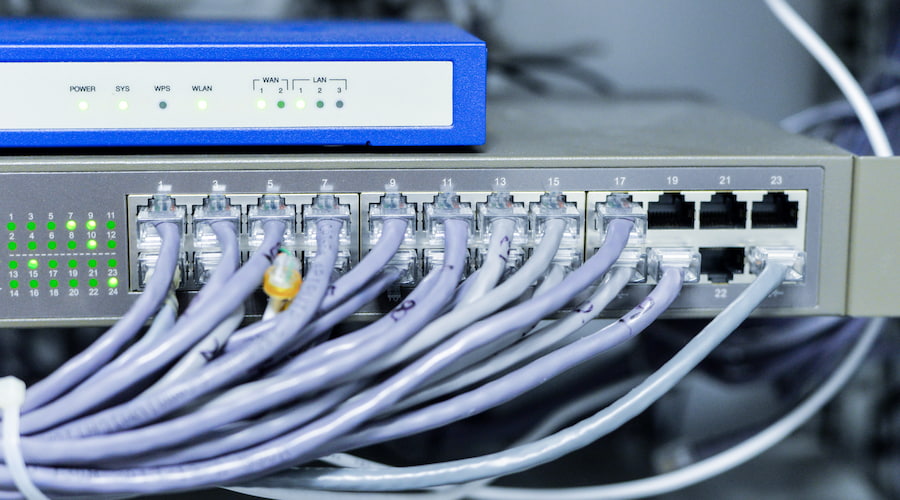 What Is a Hub in Networking and How Does It Work?